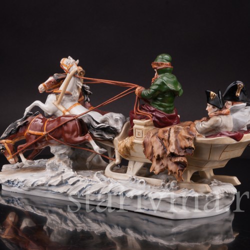 Фарфоровая композиция Наполеон, бегущий из России, Scheibe-Alsbach, Германия, вт. пол. 20 в.