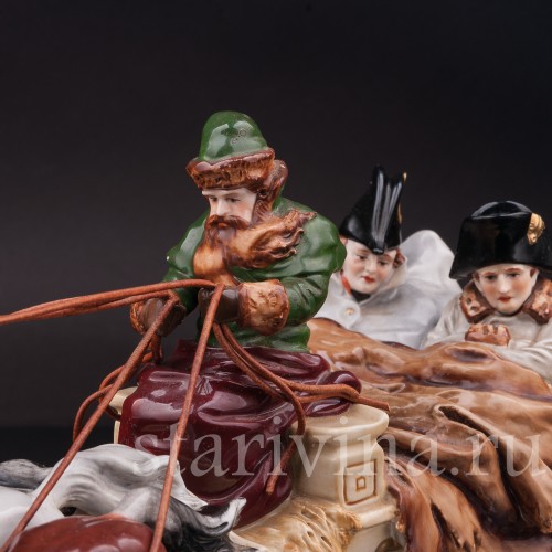 Фарфоровая композиция Наполеон, бегущий из России, Scheibe-Alsbach, Германия, вт. пол. 20 в.