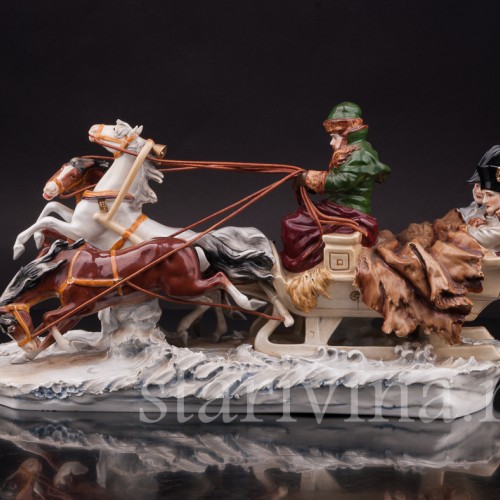 Фарфоровая композиция Наполеон, бегущий из России, Scheibe-Alsbach, Германия, вт. пол. 20 в.