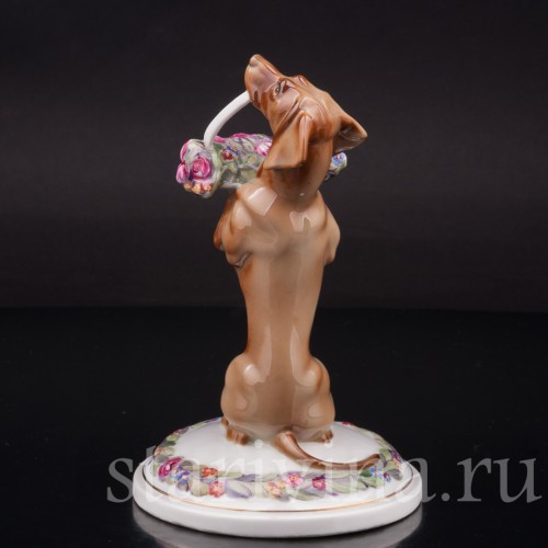 Статуэтка собаки из фарфора Такса с корзиной цветов, Rosenthal, Германия, 1913-14 гг.