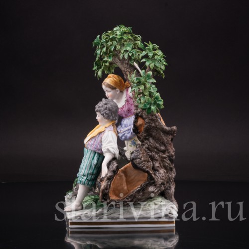 Композиция из фарфора Дети под деревом, Dressel, Kister & Co, Германия, нач. 20 в.