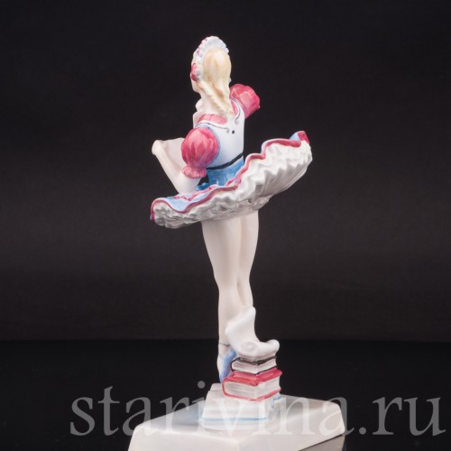 Фарфоровая статуэтка балерины Коппелия, Royal Doulton, Великобритания, 1952-59 гг.