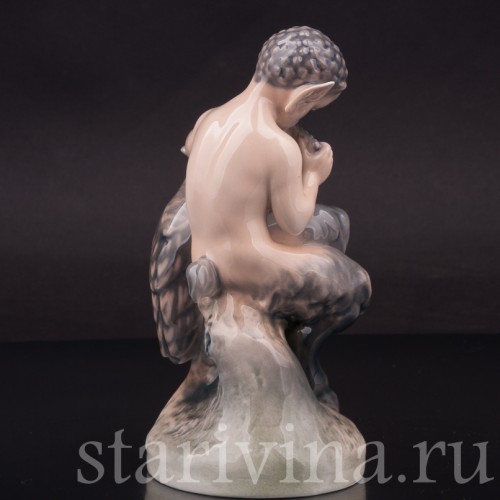Фарфоровая статуэтка Фавн со свирелью и совой, Royal Copenhagen, Дания, 1960 гг.
