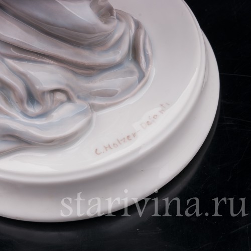 Фарфоровая статуэтка Девушка в костюме для верховой езды Rosenthal, Германия, нач. 20 в.