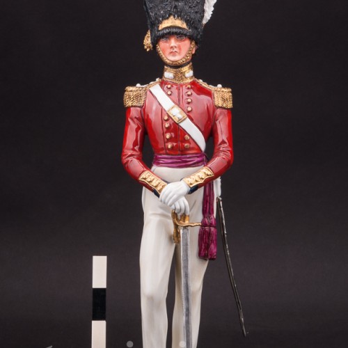 Фарфоровая статуэтка Офицер гренадерской гвардии, 1840 г, Sitzendorf, Германия, вт. пол. 20 в.