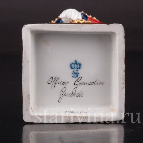 Фарфоровая статуэтка Офицер гренадерской гвардии, 1840 г, Sitzendorf, Германия, вт. пол. 20 в.