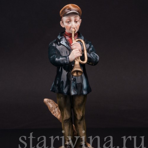 Фигурка из фарфора Музыкант с трубой Дрезден, Германия, нач. 20 в.