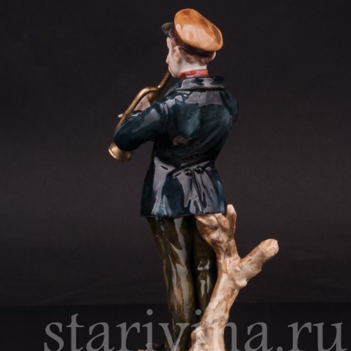 Фигурка из фарфора Музыкант с трубой Дрезден, Германия, нач. 20 в.