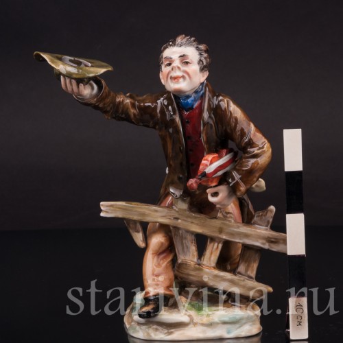 Фигурка из фарфора Музыкант со скрипкой Дрезден, Германия, нач. 20 в.