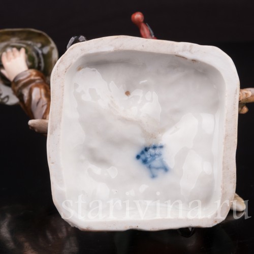 Фигурка из фарфора Музыкант со скрипкой Дрезден, Германия, нач. 20 в.