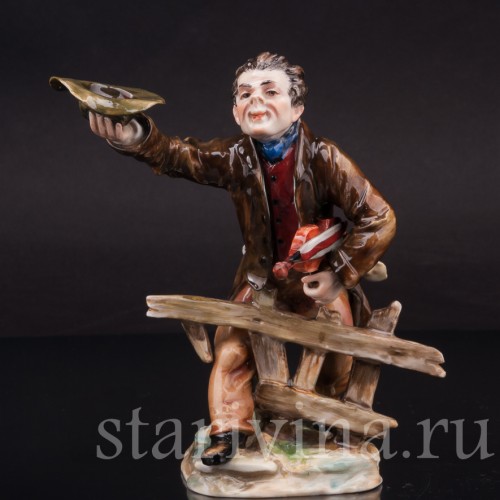 Фигурка из фарфора Музыкант со скрипкой Дрезден, Германия, нач. 20 в.