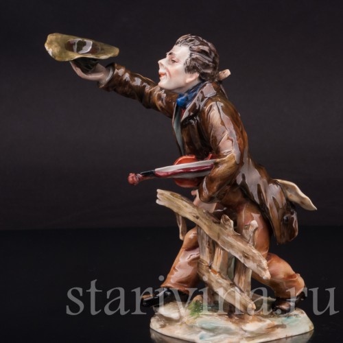 Фигурка из фарфора Музыкант со скрипкой Дрезден, Германия, нач. 20 в.