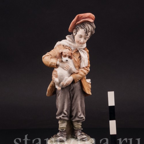 Статуэтка из фарфора Мальчик со щенком, Bruno Merli, Италия, 1981 г.