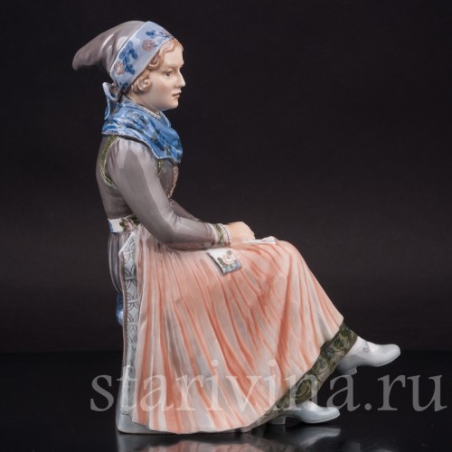 Фарфоровая статуэтка Девушка в национальном костюме, Dahl Jensen, Дания, 1920-80 гг.