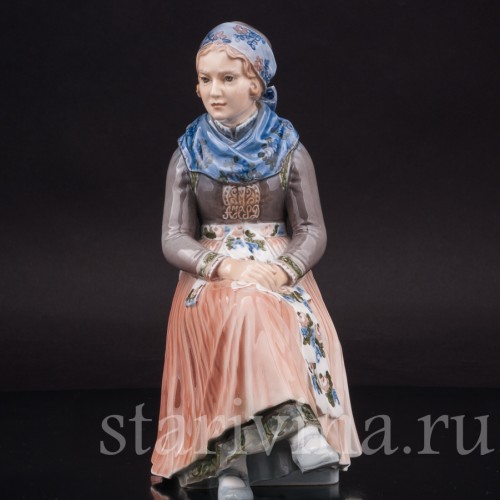 Фарфоровая статуэтка Девушка в национальном костюме, Dahl Jensen, Дания, 1920-80 гг.