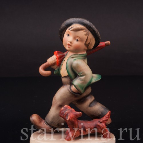 Фарфоровая фигурка Мальчик с зонтом и собакой, Goebel, Германия, 1950-55 гг.