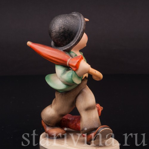Статуэтка из фарфора Мальчик с зонтом и собакой, Goebel, Германия, 1950-55 гг.