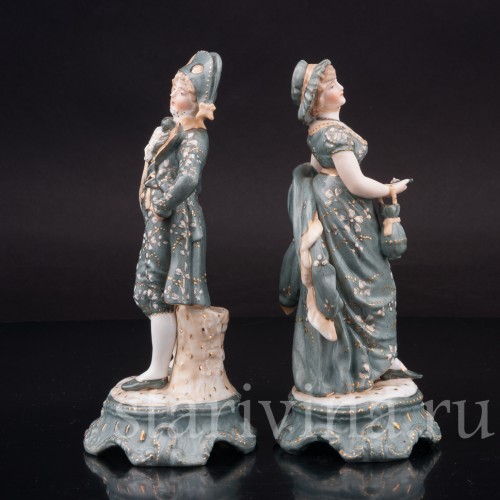 Парные фарфоровые статуэтки Галантная пара в зелёных костюмах, Volkstedt, Германия, кон. 19 в.