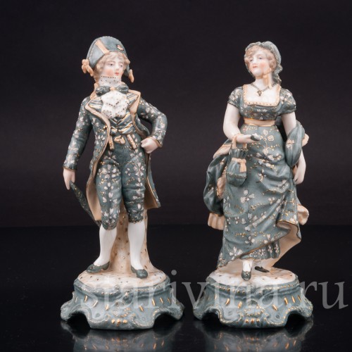 Парные фарфоровые статуэтки Галантная пара в зелёных костюмах, Volkstedt, Германия, кон. 19 в.
