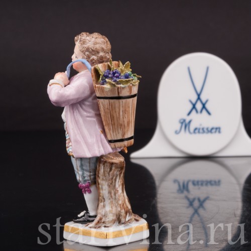 Мальчик с виноградом, миниатюра, Meissen, Германия, сер. 19 - нач. 20 в