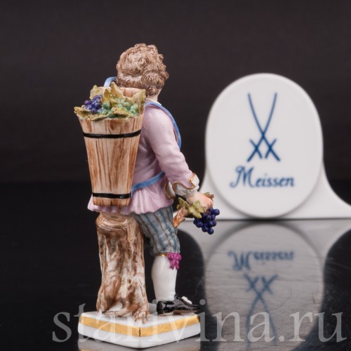 Мальчик с виноградом, миниатюра, Meissen, Германия, сер. 19 - нач. 20 в