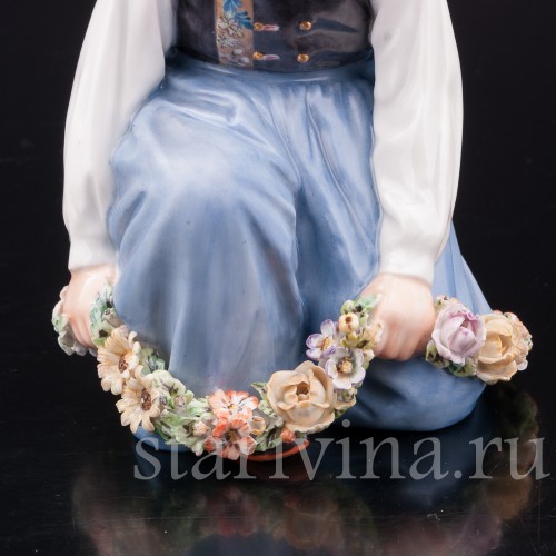 Фарфоровая статуэтка Мальчик из Амагера Royal Copenhagen, Дания.