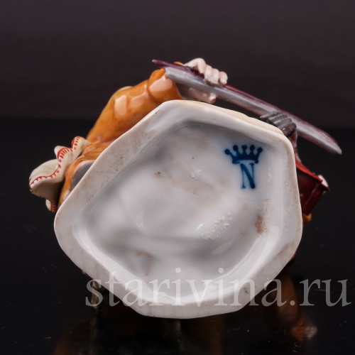 Фарфоровая фигурка Музыкант с котрабасом, Дрезден, Германия, нач. 20 в.