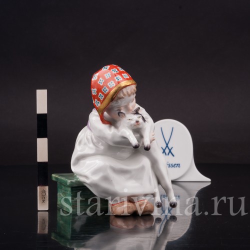 Фарфоровая статуэтка Девочка с кошкой, Meissen, Германия, 1968 г.