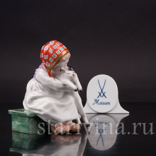 Фарфоровая статуэтка Девочка с кошкой, Meissen, Германия, 1968 г.