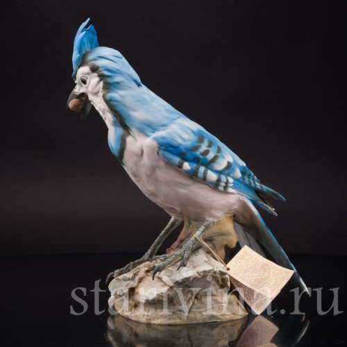 Бисквитная статуэтка птицы Голубая сойка с жёлудем, Tay, Италия, сер. 20 века.