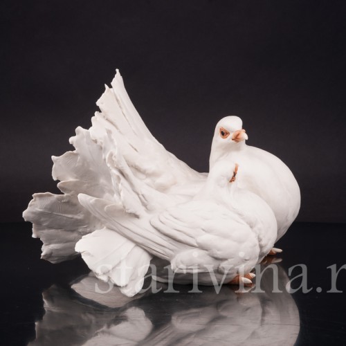 Фарфоровая статуэтка птиц Голубь и голубка, Tay, Италия, вт. пол. 20 в.