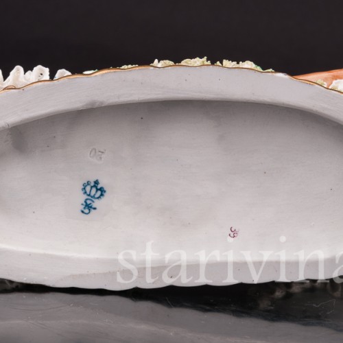 Фигурка детей из фарфора Девочки на качелях, кружевная Sitzendorf, Германия, сер. 20 в.