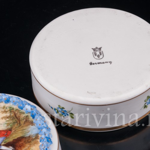 Шкатулка из фарфора Галантная пара, Von Schierholz, Германия, пер. пол. 20 в.