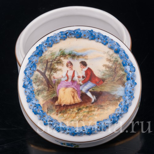 Шкатулка из фарфора Галантная пара, Von Schierholz, Германия, пер. пол. 20 в.