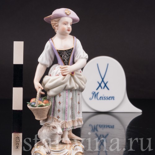 Фигурка девочки из фарфора Пастушка Meissen, Германия, 19 век.