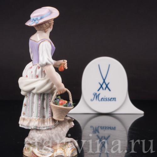 Фигурка девочки из фарфора Пастушка Meissen, Германия, 19 век.