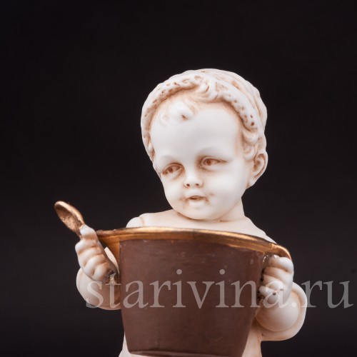 Фарфоровая статуэтка Мальчик с горшком и ложкой, E. A. Muller, Германия, 1890-1927 гг.
