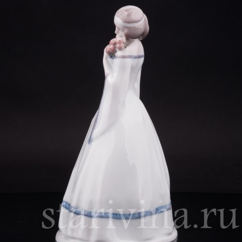 Фарфоровая статуэтка Девушка с розами, Rosenthal, Германия, 1913-14 гг.