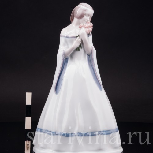 Фарфоровая статуэтка Девушка с розами, Rosenthal, Германия, 1913-14 гг.