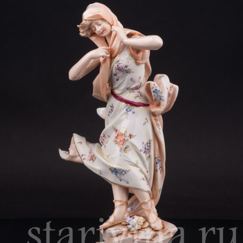 Статуэтка девушки из фарфора Знаки зодиака, Телец, Volkstedt, Германия, кон. 19 в.