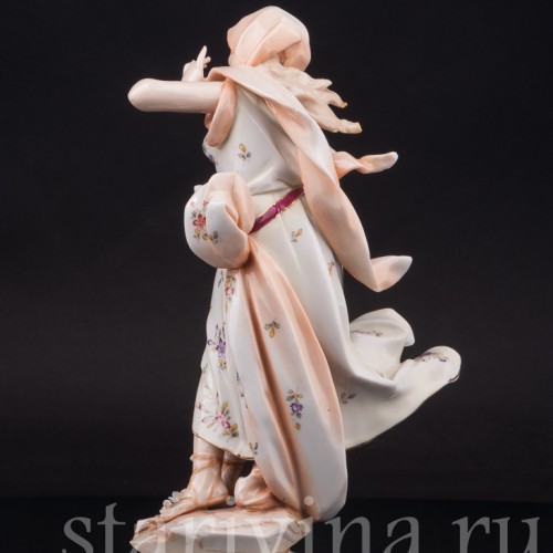 Статуэтка девушки из фарфора Знаки зодиака, Телец, Volkstedt, Германия, кон. 19 в.