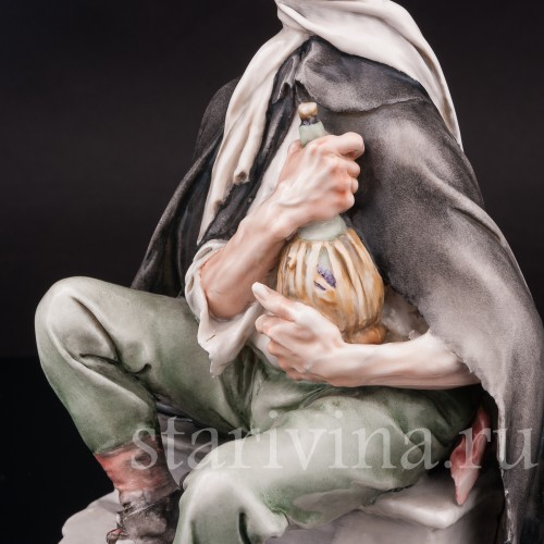 Фарфоровая статуэтка Старик с бутылкой, Giuseppe Cappe, Италия, сер. 20 в.