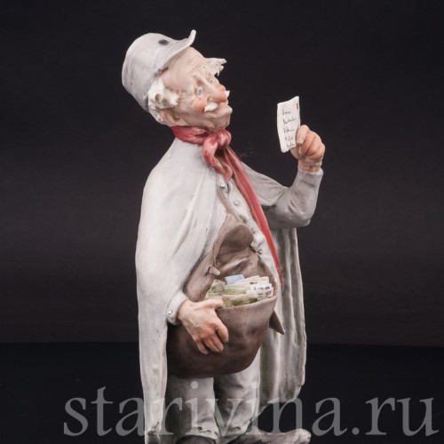 Фарфоровая статуэтка Почтальон, Giuseppe Cappe, Италия, 1961 г.