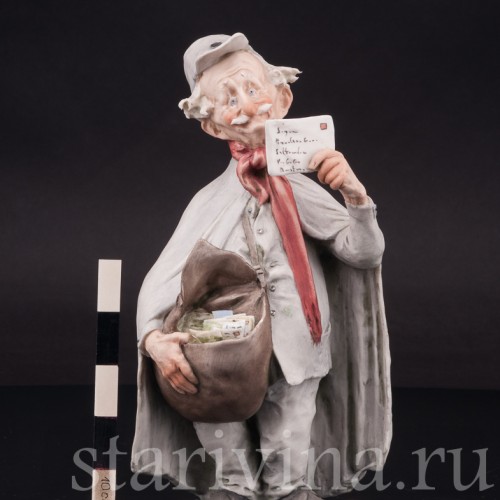 Фарфоровая статуэтка Почтальон, Giuseppe Cappe, Италия, 1961 г.