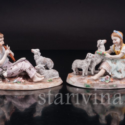 Парные фарфоровые статуэтки Пастушки с овечками, Sitzendorf, Германия, вт. пол. 20 в.
