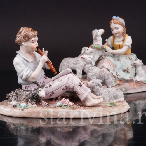 Парные фарфоровые статуэтки Пастушки с овечками, Sitzendorf, Германия, вт. пол. 20 в.