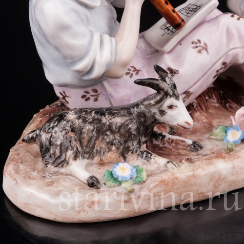 Парные фарфоровые статуэтки Пастушки с овечками, Sitzendorf, Германия, вт. пол. 20 в.