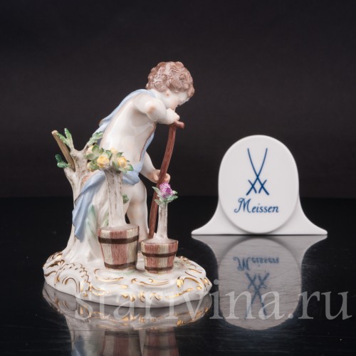 Статуэтка из фарфора Аллегория земли, путти с лопатой, Meissen, Германия, 1951 г.