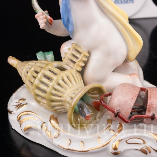 Фарфоровая статуэтка Аллегория воды, путти с рыбой, Meissen, Германия, 1951 г.