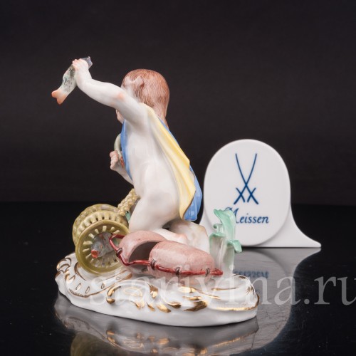 Фарфоровая статуэтка Аллегория воды, путти с рыбой, Meissen, Германия, 1951 г.